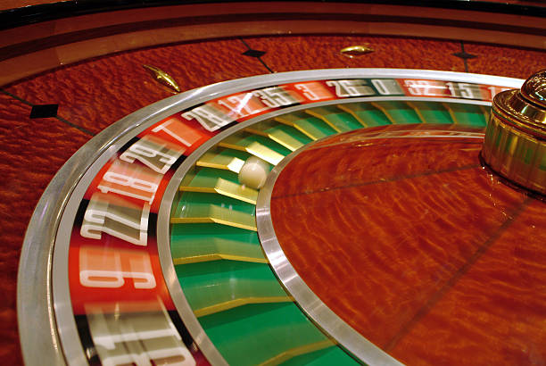 t999 app interface showing football markets, live dealer games, and payment options