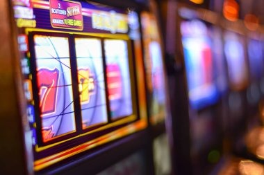 t999 Dice Game interface showing bet slip and live dealer stream